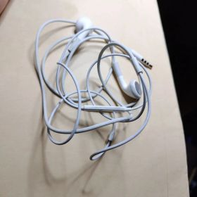 Apple EarPods 3.5mmプラグ 有線イヤホン