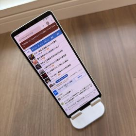 美品 Xperia 10 IV docomo ホワイト SO-52C