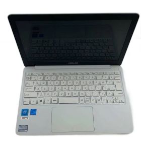 【中古】ASUS◆ノートパソコン ASUS VivoBook E200HA E200HA-WHITE [ホワイト]/その他/4GB//【パソコン】