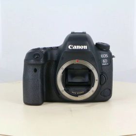 【中古】 (キヤノン) Canon EOS 6D MarkII ボディ【中古カメラ デジタル一眼】 ランク：B