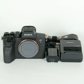 [良品 | シャッター数34,560回] SONY α7R IV（ILCE-7RM4） | SONY Eマウント