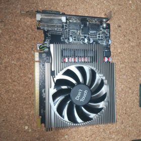 Radeon RX 550 2G GDDR5 グラフィックボード 本体
