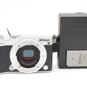 ★撮影枚数7,676枚・美品★Nikon ニコン 1 J5 ボディ #23094