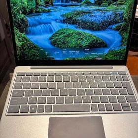Microsoft Surface Laptop本体＋充電器＋ケース付き