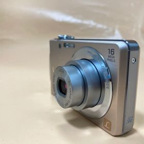 ⭐︎ＳＤカード付き⭐︎パナソニック LUMIX DMC-FH5 デジカメ
