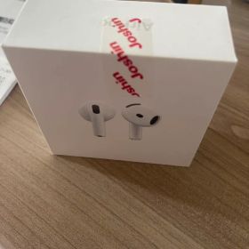 Apple AirPods 4 本体