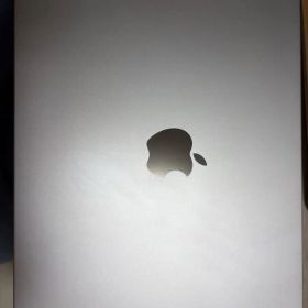 Apple MacBook Air M2 256GB シルバー 入れ物マウス付き