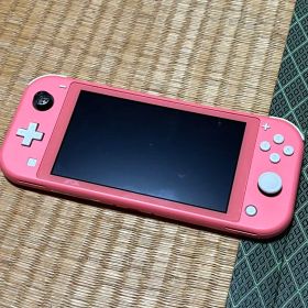 Nintendo Switch Lite コーラルピンク