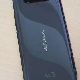 ZenFone 8 中古 24,000円 | ネット最安値の価格比較 プライスランク