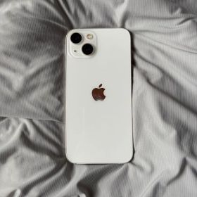 iPhone 13 ホワイト 本体