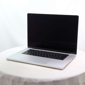 (中古)Apple MacBook Pro 16.2-inch Early-2026 MGE74J/A Apple M5 Max 18コアCPU_32コアGPU 36GB SSD2TB シルバー (26.4 Tahoe)(262-ud)