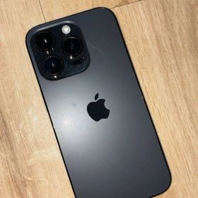 Apple iPhone 14 Pro 本体