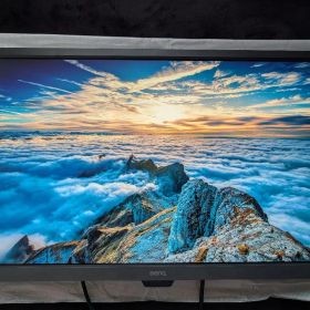 BenQ EL2870U 4K 28インチ ゲーミングモニター