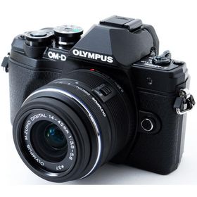 オリンパス ミラーレス OLYMPUS OM-D E-M10 MarkIII レンズキット ブラック 中古 Wi-Fi搭載 新品SDカード付き 届いてすぐに使える スマホに送れる