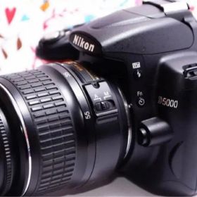 Nikon D5000 デジタル一眼レフカメラ 本体