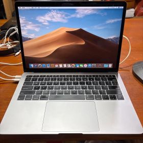 MacBook Air 13インチ/ Core i5 / 8GB / 256GB