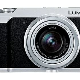 【中古】 パナソニック ミラーレス一眼カメラ ルミックス GX7MK2 標準ズームレンズキット シルバー DMC-GX7MK2KS