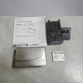 動作確認済 FUJIFILM FINEPIX Z900EXR シルバー 付属品付