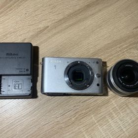 2735 Nikon 1 J1 シルバー ジャンク品 デジカメ【コ】