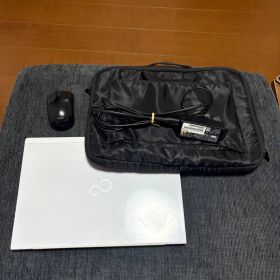 富士通 LIFEBOOK UH75/B3 PC ノートパソコン