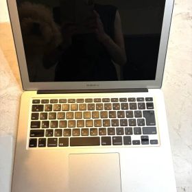 Apple MacBook Air 2017 13インチ