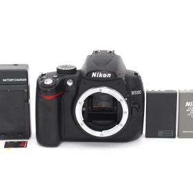 SDカード・バッテリー2個付き♪Nikon D5000 ボディ♪