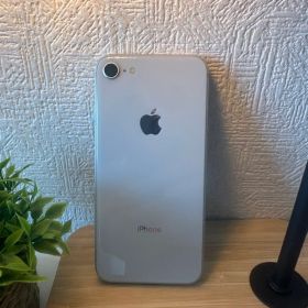 iPhone8 64G シルバー SIMフリー