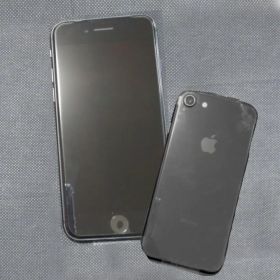 iPhone8 本体