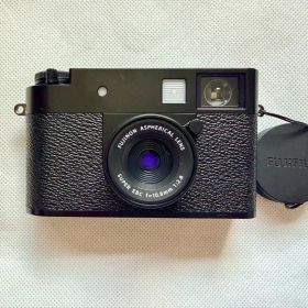 【美品・付属品完備】FUJIFILM X half X-HF1 ブラック