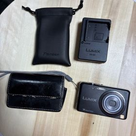 パナソニックLUMIX DMC-FH7