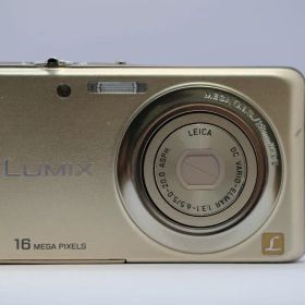LUMIX DMC-FH7 ゴールド