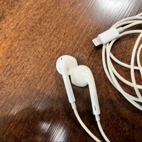 Apple純正のEarPods with Lightning Connector