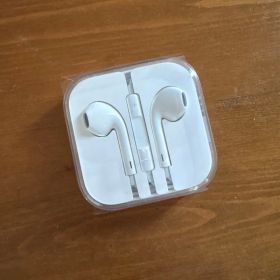 Apple 純正品 EarPods イヤフォン 新品