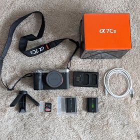 SONY α7C II 本体 シルバー + バッテリー2個.・128GB SD付