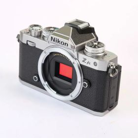 【中古】(ニコン) Nikon Z FC ボデイ シルバー(ツーリストモデルデ日本語表示無シ)