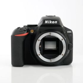 【中古】(ニコン) Nikon D5600 ボディ