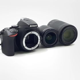 【全額返金保証】【最速発送】Nikon デジタル一眼 D5600 ダブルズームキット ブラック 美品 動作確認済