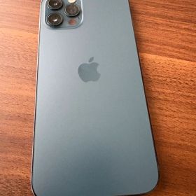 Apple iPhone 12 Pro 本体