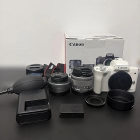 Canon EOS Kiss M ダブルレンズキット ホワイト【美品】おまけ付き