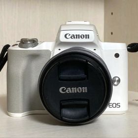 Canon EOS Kiss M ホワイト ダブルズームキット