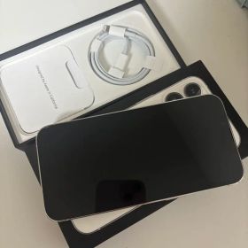 Apple iPhone 13 Pro 本体
