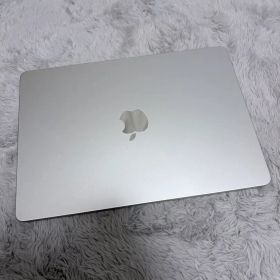 【美品】MacBook Air M2 スターライト
