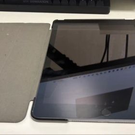 iPad 第6世代 スペースグレイ 32GB