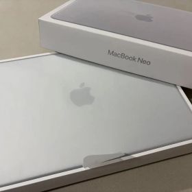 Apple MacBook Neo 本体 シルバー