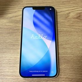 iPhone13 本体 256GB スターライト（ホワイト）
