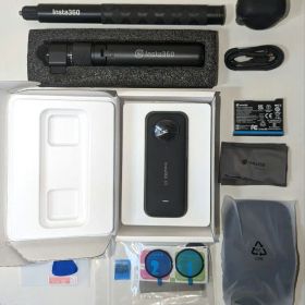 Insta360 X3 本体新品 360度アクションカメラ+純正オプション品