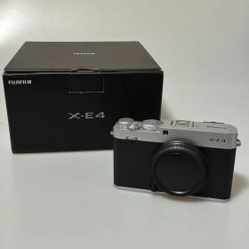 【美品】FUJIFILM X-E4 本体 箱付き 作例あり シャッター数少なめ