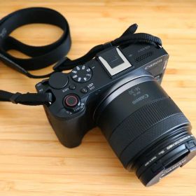 [箱あり]Canon EOS R50V 本体 + レンズキット