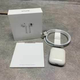 M685 Apple AirPods 第1世代 2016年 MMEF2J/A