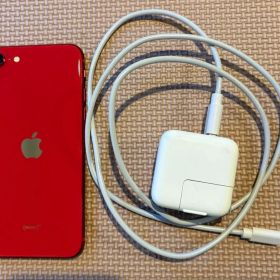 Apple iPhone SE (第2世代) 赤 64GB 充電器付き